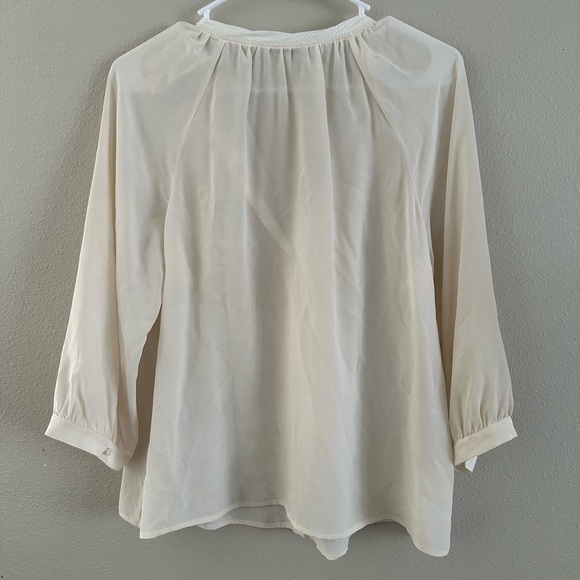 Joie Blouse size large 100% silk worn 1 time. - Picture 3 of 3